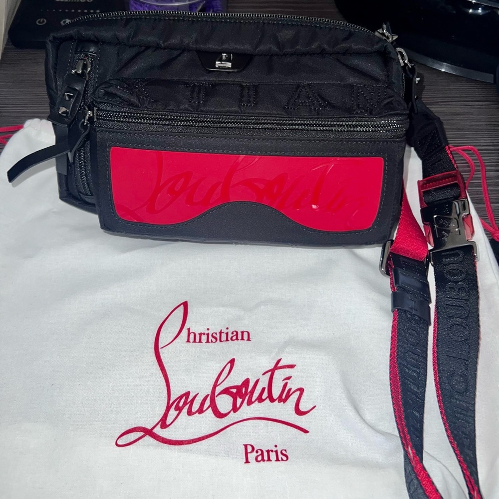 Brand new Loubideal
Belt bag.